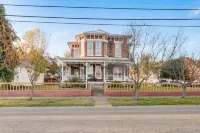 2 Blocks to Ohio River! Historic Victorian Gem - 3-Star