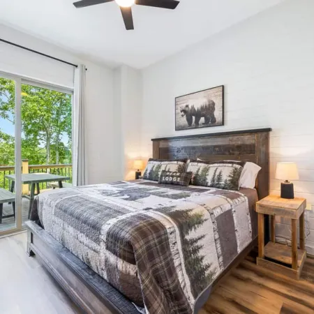 Luxury Cabin Lake Views EV Charger Game Room