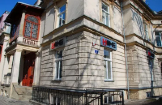 Home Aparthotel Hôtels à proximité de : Église Saints-Pierre-et-Paul