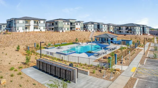 Landing Apartments Tucson near La Cholla Professional Park