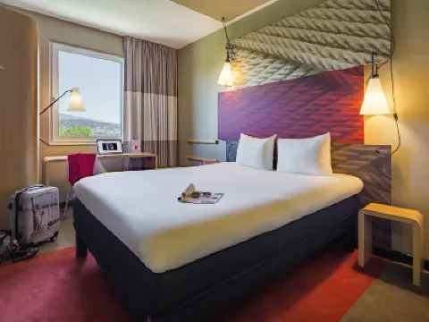 ไอบิส บาเดิน นอยเอินโฮฟ โรงแรมใน