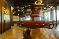 Savitsky Plaza - bars
