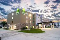 Holiday Inn Express & Suites Cedar Rapids NE - Marion by IHG Hotels in Linn County