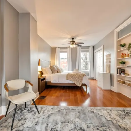 Downtown Lancaster Luxury 4Br - Garage & Parking
