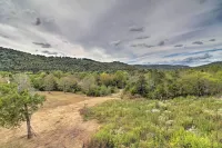 Updated Mtn View Studio w/ Loft - Near River! - Homestays