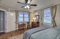 Cozy Fries Escape w/ Mountain & River Views! - parking
