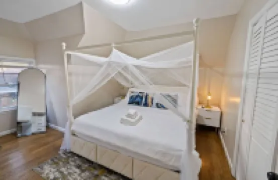 Modern 2BR Near NYC With Free Parking Workspace