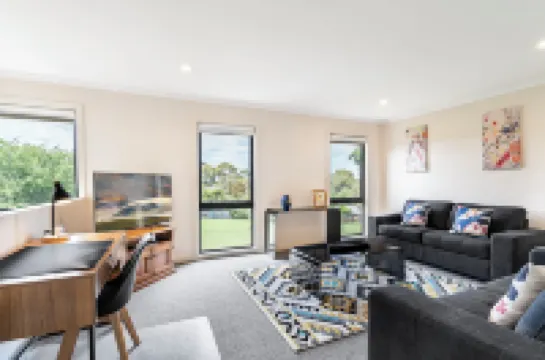 Bungunyah Apartments Hotel a 