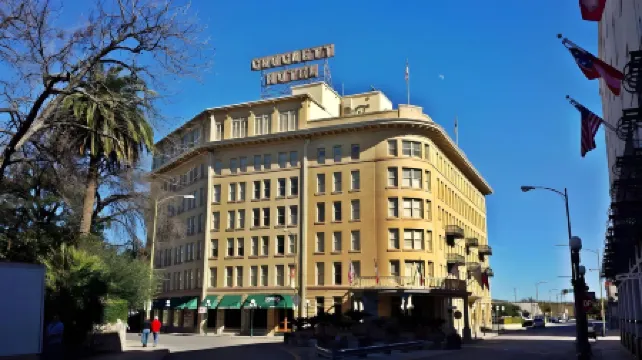 The Crockett Hotel