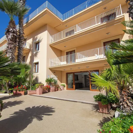 Dioscuri Bay Palace