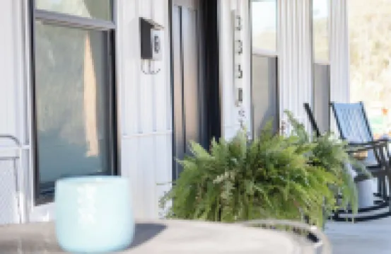 The Peach Cottage Near Horsehead Lake, University, Wedding Venues, Ozark Mtns!