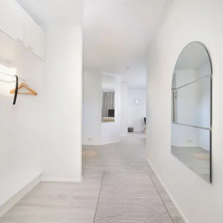 Spacious 1BR Apt. near the city center