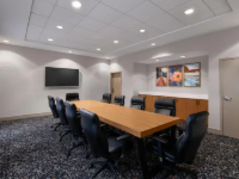 ハンプトン イン & スイーツ サザン パインズ パインハースト アバディーンのホテル