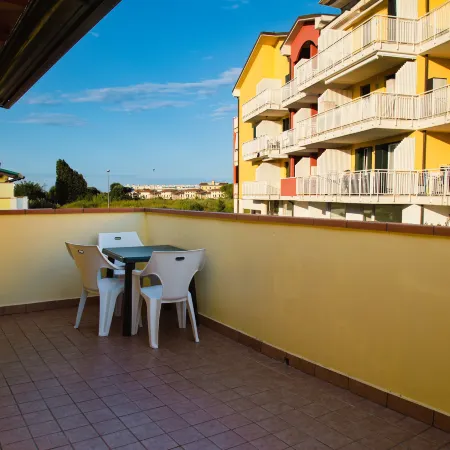 Bright apartment with two lovely terraces Отели в г. Эраклея