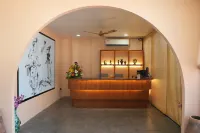 Foxoso Aaristo Baga Beach Resort