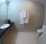 Royal Ambassador Hotel - Bares