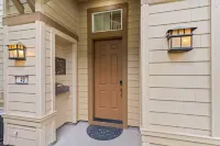 Old Mill Proxi 2 Bedroom Townhouse by Redawning