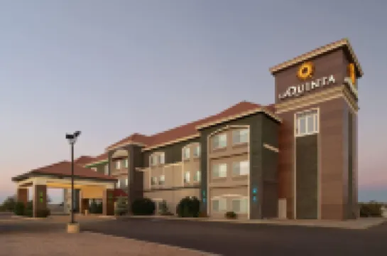 La Quinta Inn & Suites by Wyndham Tucumcari