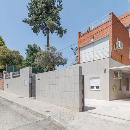 Ayz Joaquín Pol - Auto Check-in Property Отели рядом с достопримечательностью «Станция метро Montecarmelo»