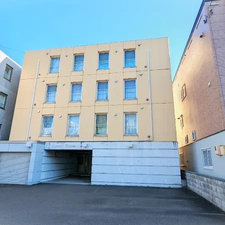 Kiyaza Home Sapporo Отели рядом с достопримечательностью «Стадион «Саппоро Ацубэцу Парк»»