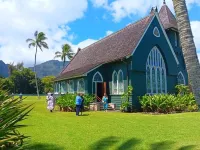 Albatross Ohana~Top location~3 bedroom house w/ loft, waterfall views~ small pet