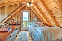 Mtn Views! Outdoorsy Hideaway in Hot Springs - WiFi