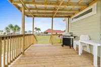 Pet Friendly Beach House - Lazy Palms