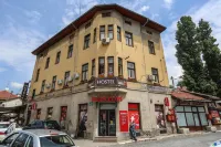 Pigeon Square Rooms Hotels near Markale Market