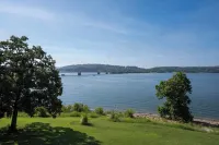 Waterfront Pool! Near Sdc - Step-Free Access! - balcon