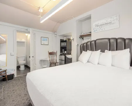 Deep Water Inn Hotels in Chelan