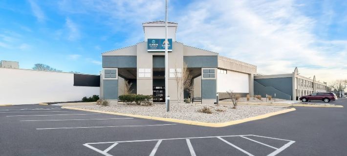 Suburban Studios, Kearney Hotels in Kearney