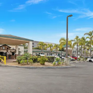 Motel 6 Oceanside, CA – Marina / Camp Pendleton