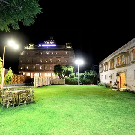 Lilypool - the Heritage Jalmahal Отели рядом с достопримечательностью «Форт Нахаргарх»