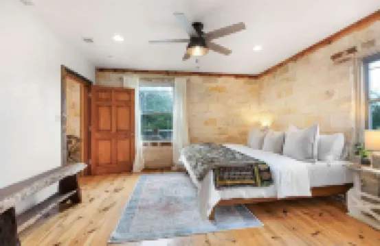 Luxury Home with Fire Pit & Hill Country Views