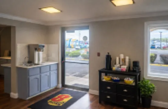 Super 8 by Wyndham Lewiston