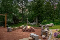Cozy fireplace, indoor and outdoor games, records!