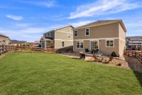 Pelican Landing Modern 3BD in Lakes at Centerra - 4-Star