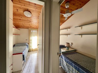 Enchanting villa for six guests