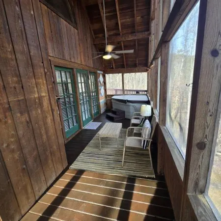Hot Tub Arcade Fireplace Honeymoon Hiking Fun