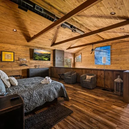 Kelly's Escape Cabin