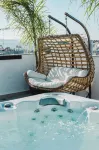 Duka's Hotel - Bathtub