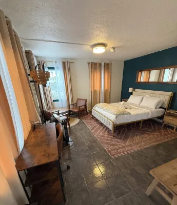 ITH Beach Bungalow Surf Hostel San Diego