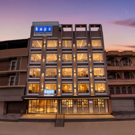 Keys Lite by Lemon Tree Hotels Jaipur Отели рядом с достопримечательностью «Музей Альберт-Холл»