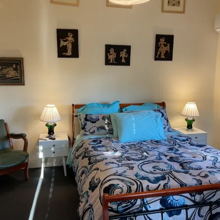 Beautiful and comfortable, located in the heart of town