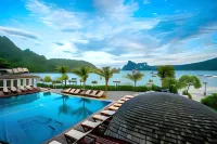 Phi Phi Harbour View Hotel - Beach