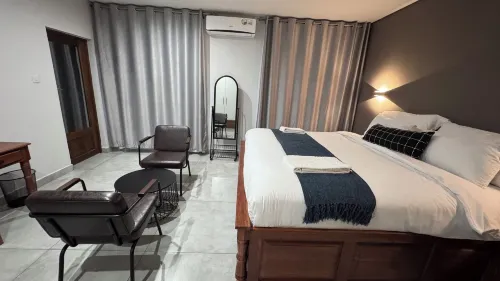 Raintree Hotel - 2-Star