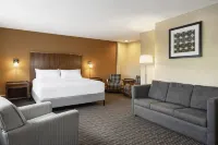 Royle Hotel Milwaukee Airport