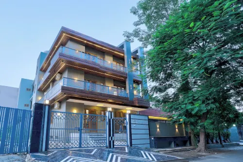 阿拉雅住宿 小蒼蘭三卧室公寓 - 民宿