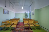 Fabrika Hostel & Suites