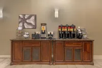 베스트 웨스턴 플러스 매디슨 - 헌츠빌 호텔 - 조식 운영